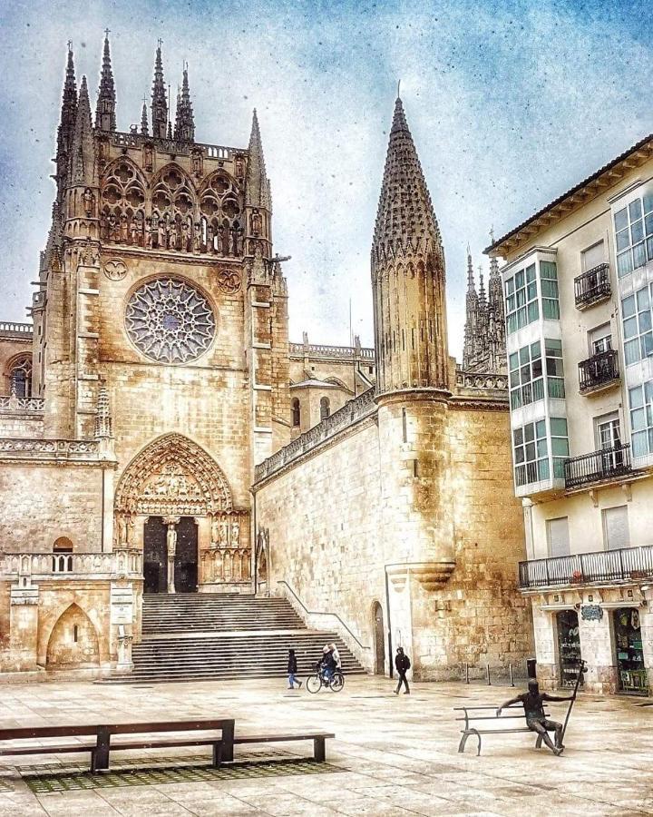 דירות Burgo Buhardilla Con Vistas A La Catedral מראה חיצוני תמונה